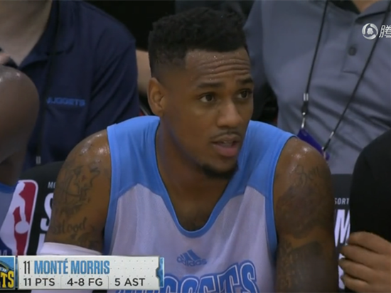 许多观众和 许多观众和