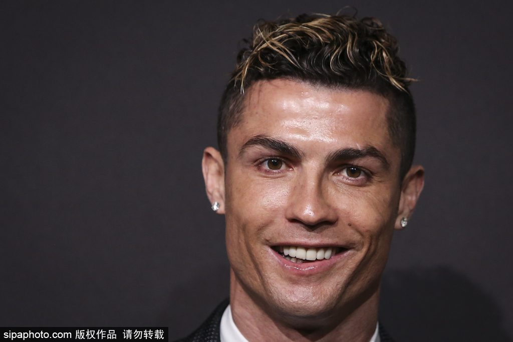 争夺欧冠资 争夺欧冠资