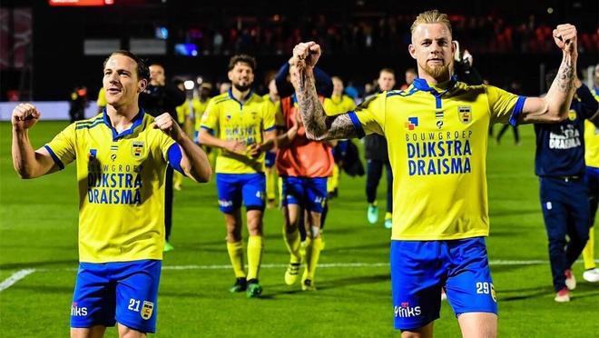 了场上的激 了场上的激